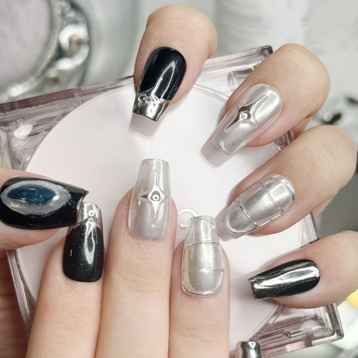 Women's Four Eight-pointed Stars Wear Manicure